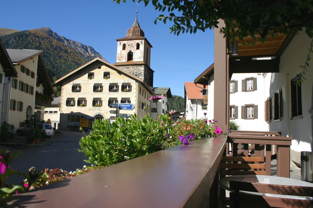 Hotel Weisses Kreuz Bergün Exterior foto